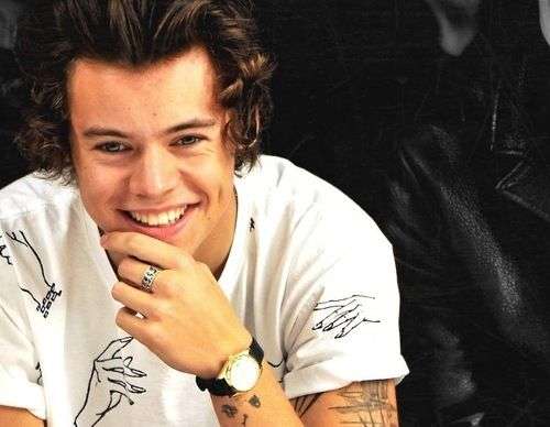 Harry Styles Vogue cover breaking gender norms with unique style